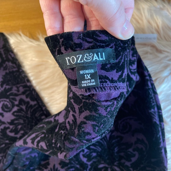 So chic! Roz & Ali size 1X pants NWT - Picture 2 of 5